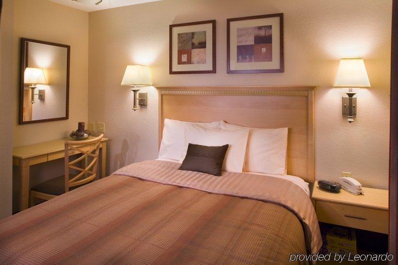 Candlewood Suites Lakewood, An Ihg Hotel Værelse billede
