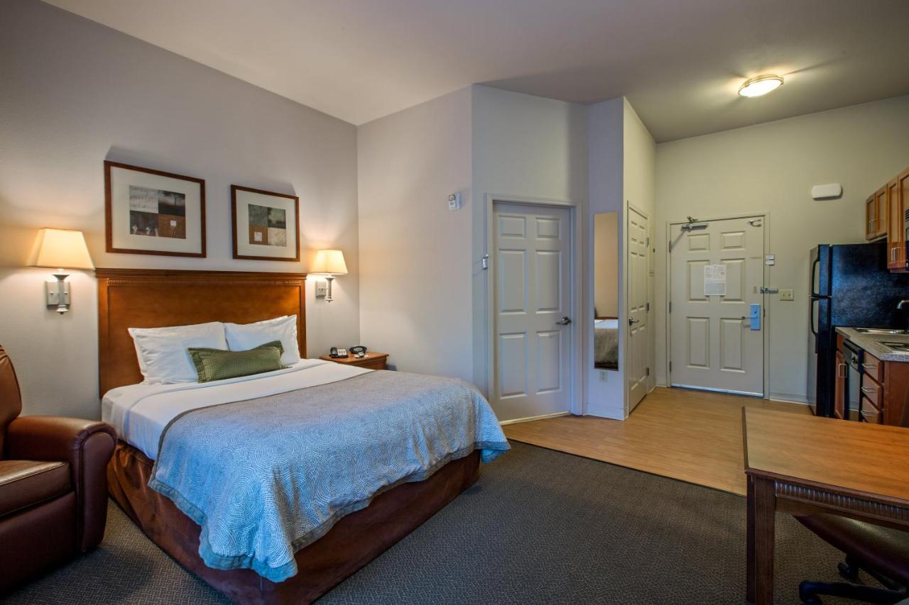 Candlewood Suites Lakewood, An Ihg Hotel Eksteriør billede
